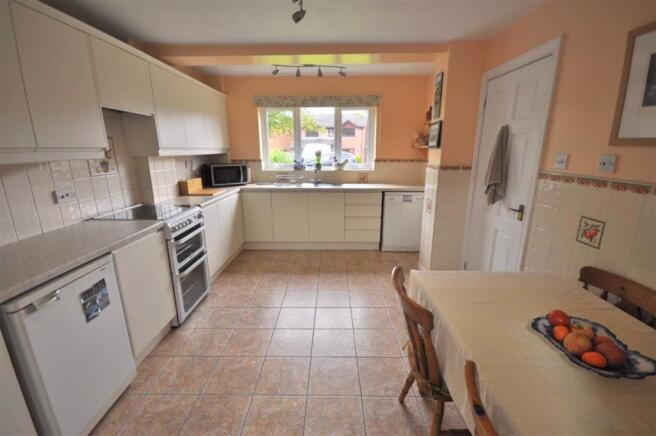 Kitchen/Breakfast Room