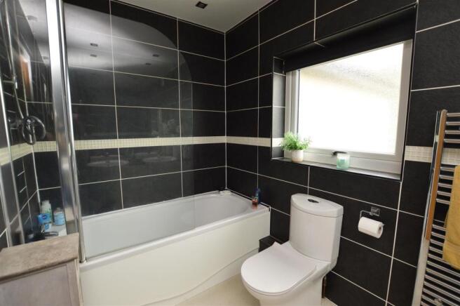 Bathroom.JPG
