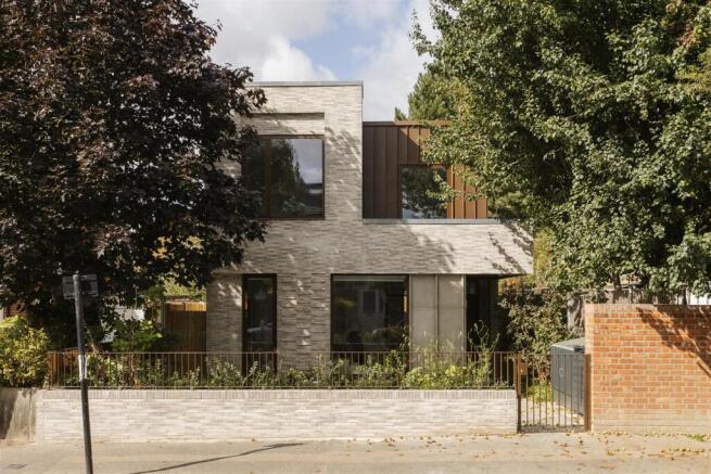 Fraser Road, E17