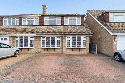 Thorncroft, Hornchurch, RM11