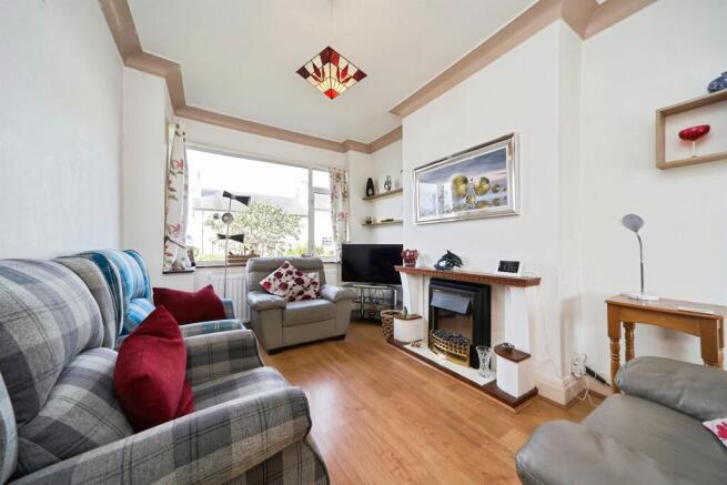 3 bed Semi-Detached for sale Image 6