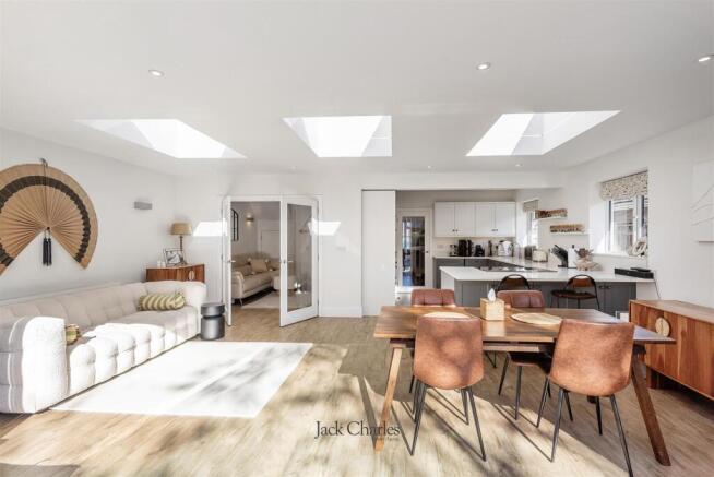 21 Salisbury Rd, TN10 4PJ 019.jpg