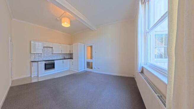 Lounge/Kitchen