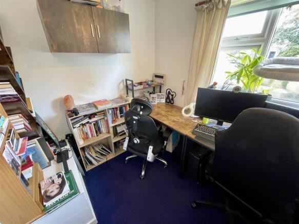 3 bed Semi-Detached for sale Image 10