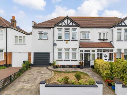 Cheyne Avenue, South Woodford, E18