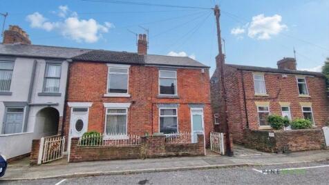 South Street North, New Whittington, S43