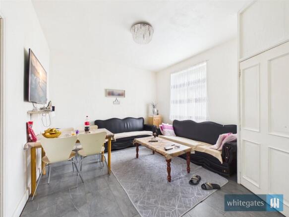 3 bed Terraced for sale Image 5