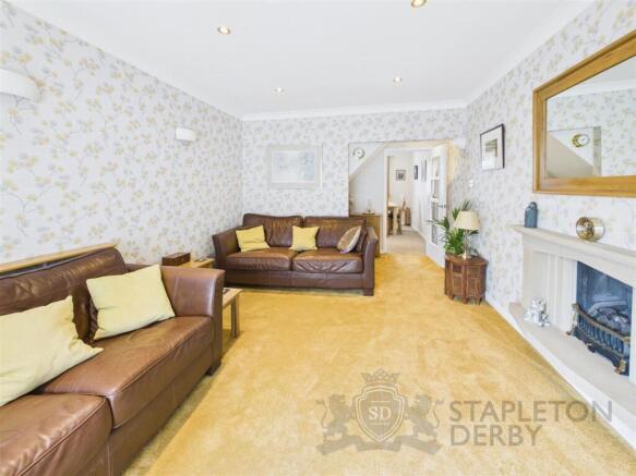 CAM04720G0-PR0223-STILL012.jpg
