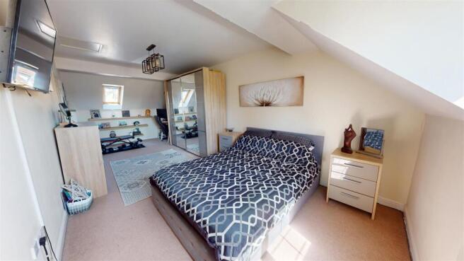 3 bed Town House for sale Image 7