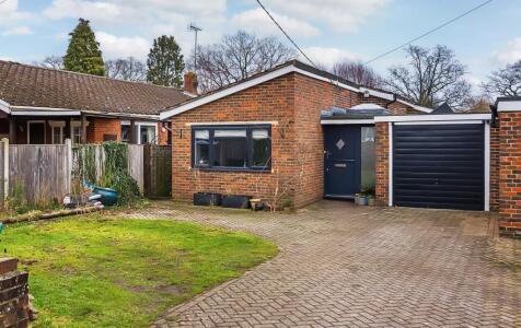 West End, Surrey, GU24