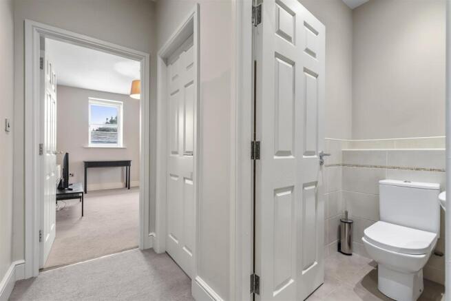 1 bed Apartment for sale Image 12
