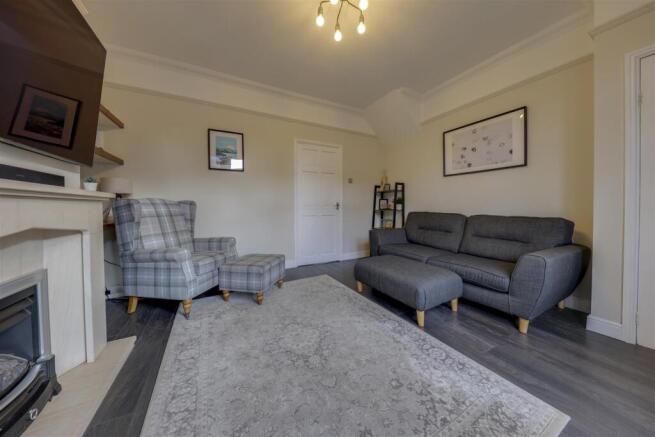 Lounge Alt 2