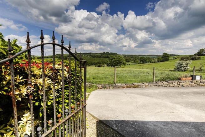 Gate