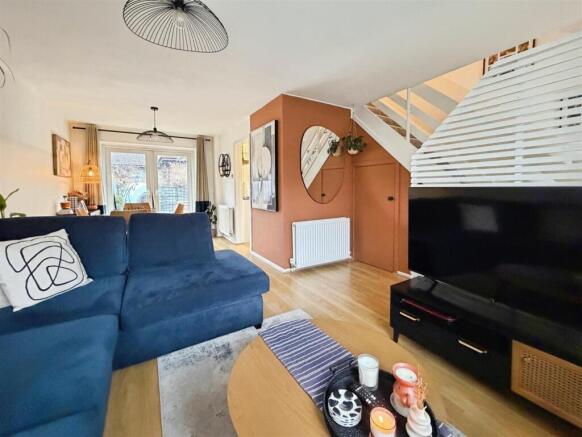 f357e1a2--492E-B986-669F61102017-62909-000018FF4A2