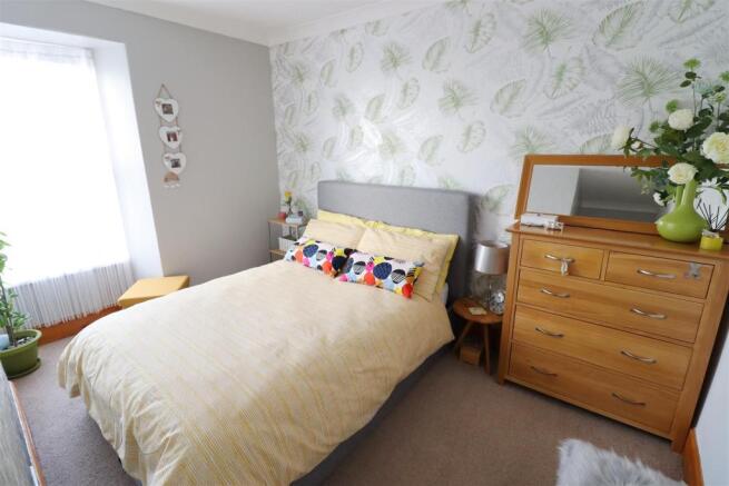 Bedroom 2.JPG