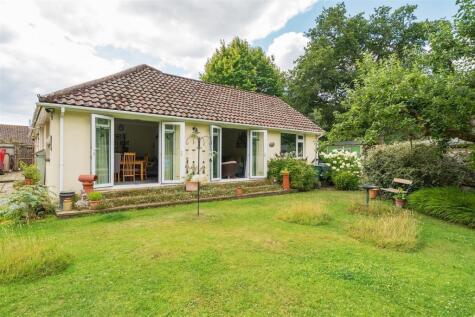 Martins Drive, Ferndown