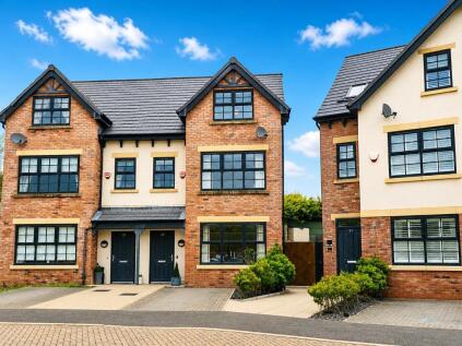 Warren Court, off Westcliffe Road, Birkdale, Southport, Merseyside, PR8 2DE