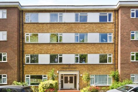 New Wanstead, London, E11