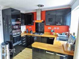 56, Knights Manor Way, Dartford DA1 5SR