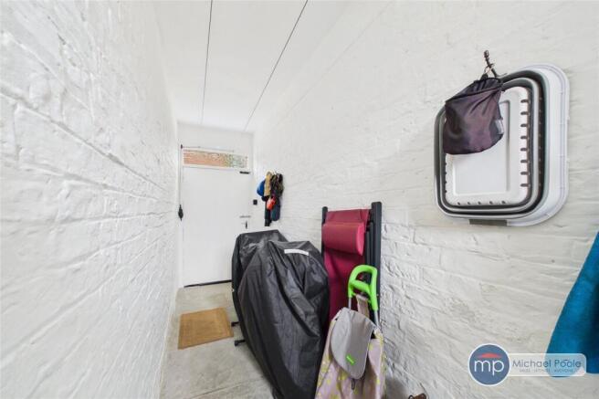 3 bed Terraced for sale Image 9