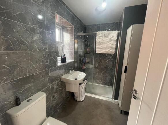 3 bed Semi-Detached for sale Image 8
