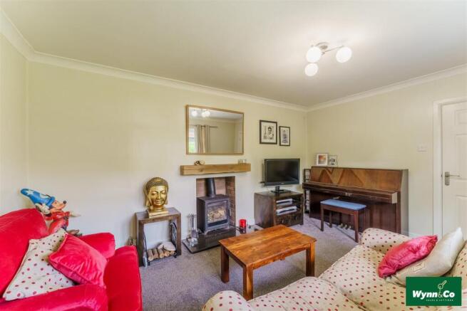 3 bed Semi-Detached for sale Image 4