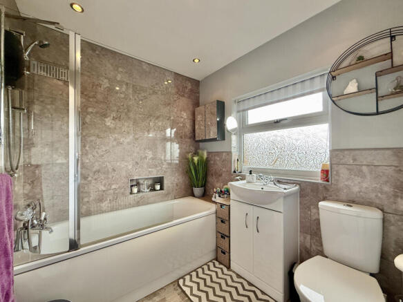 2 bed Semi-Detached for sale Image 11