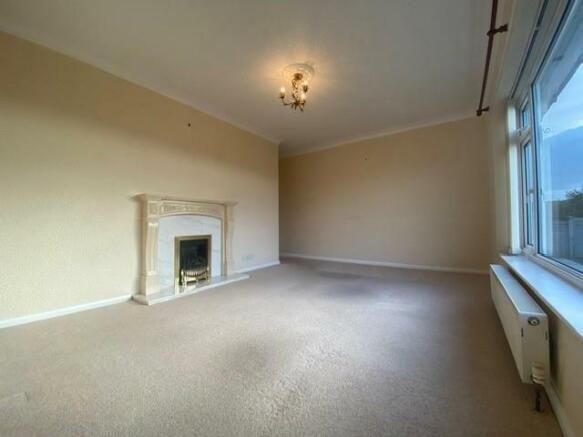 7 clevand living room.jpg