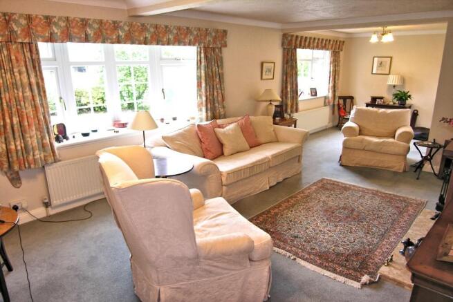 LOUNGE VIEW 1