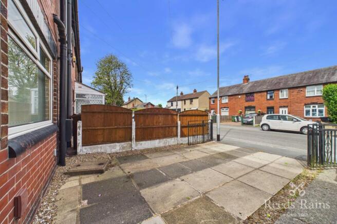 2 bed Terraced for sale Image 12