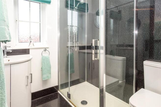 Master Ensuite