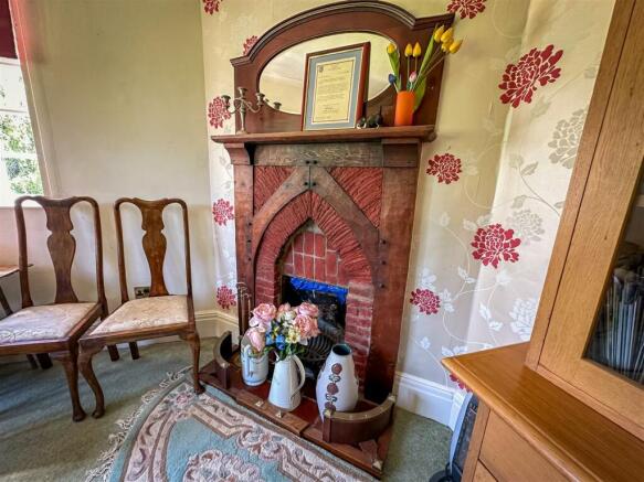 SITTING ROOM