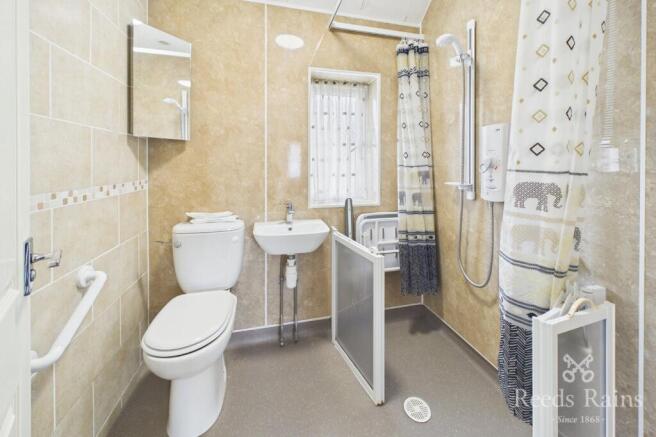 2 bed Semi-Detached for sale Image 7