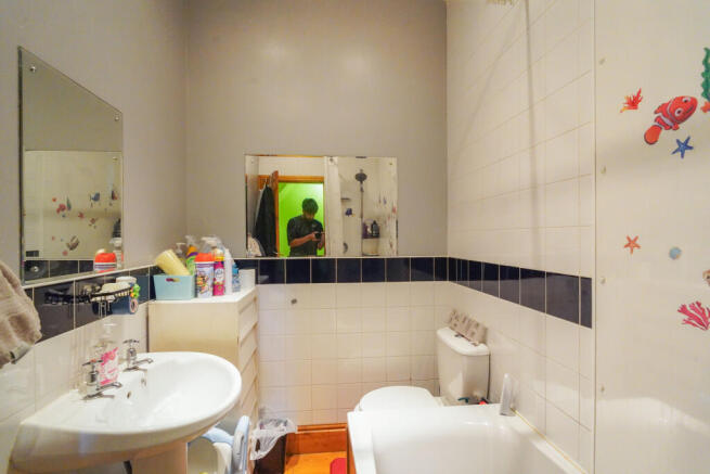 3 bed Terraced for sale Image 6