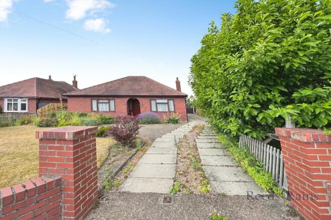 4 bed Bungalow for sale in selby