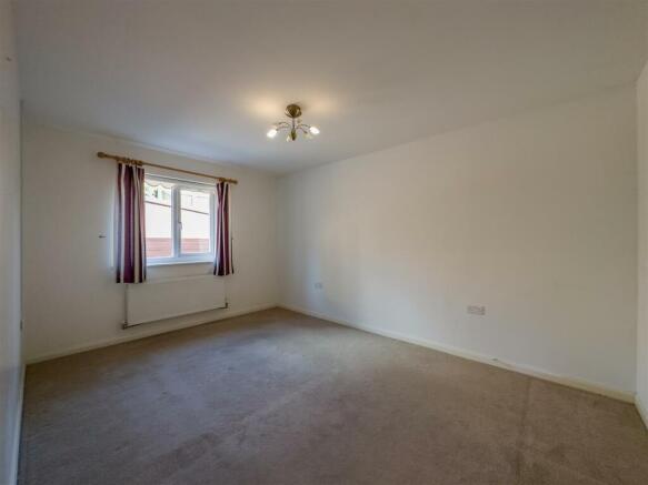 22 Thorncliffe Road-1.jpg