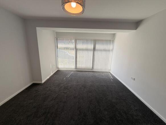 3 bed Detached Bungalow to rent Image 9