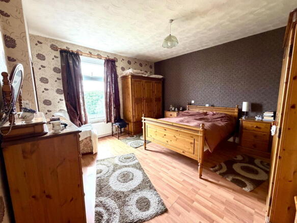 3 bed Semi-Detached for sale Image 11