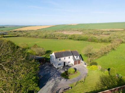 Winnards Perch, St. Columb, TR9