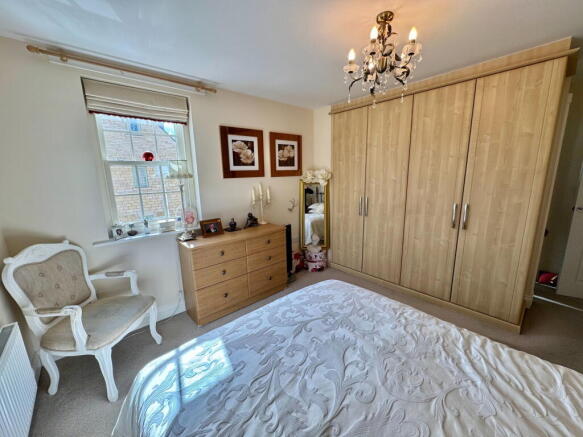 4 bed Detached for sale Image 10