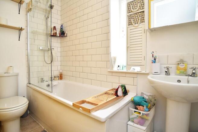 3 bed House for sale Image 6