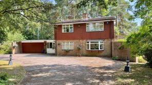 Redwood House, Broken Way, Adbury Holt, Newbury RG20 9BW