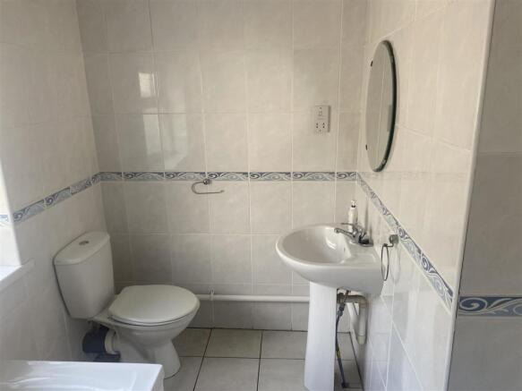 Upstairs Family Bathroom
