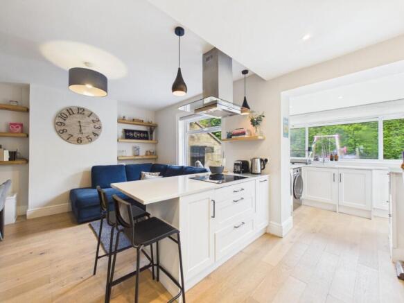 3 bed Semi-Detached for sale Image 5