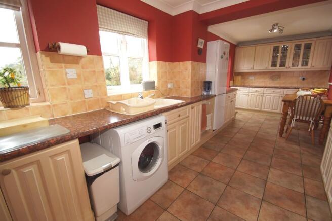Kitchen/Breakfast...