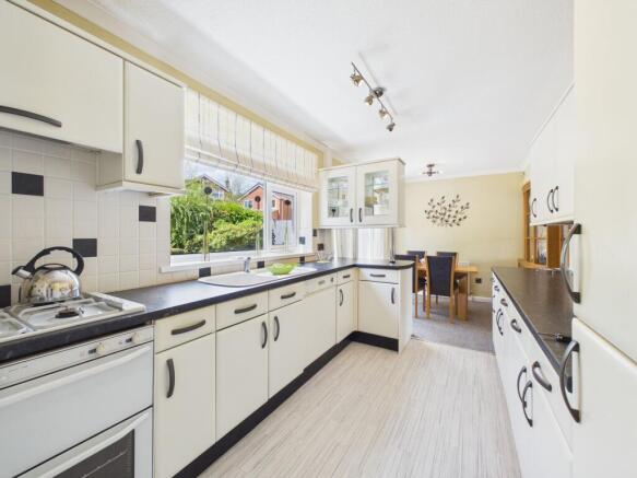 Dining/Kitchen