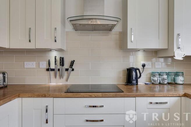 3 bed Semi-Detached for sale Image 5