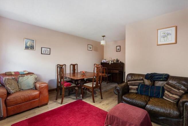 3 bed Semi-Detached for sale Image 6