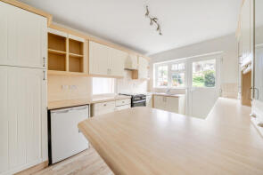 17, Parkway, Weybridge KT13 9HD