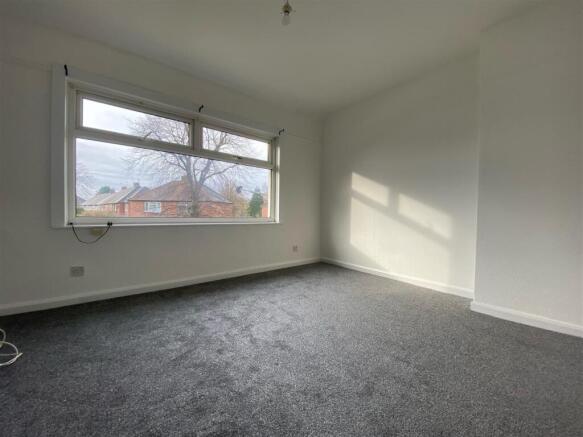 3 bed Terraced to rent Image 5